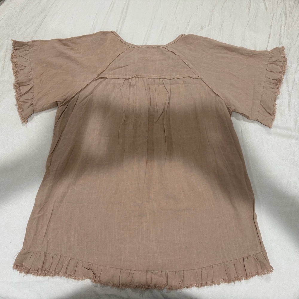 Entro Tan Ruffle Sleeve Top - Picture 4 of 4
